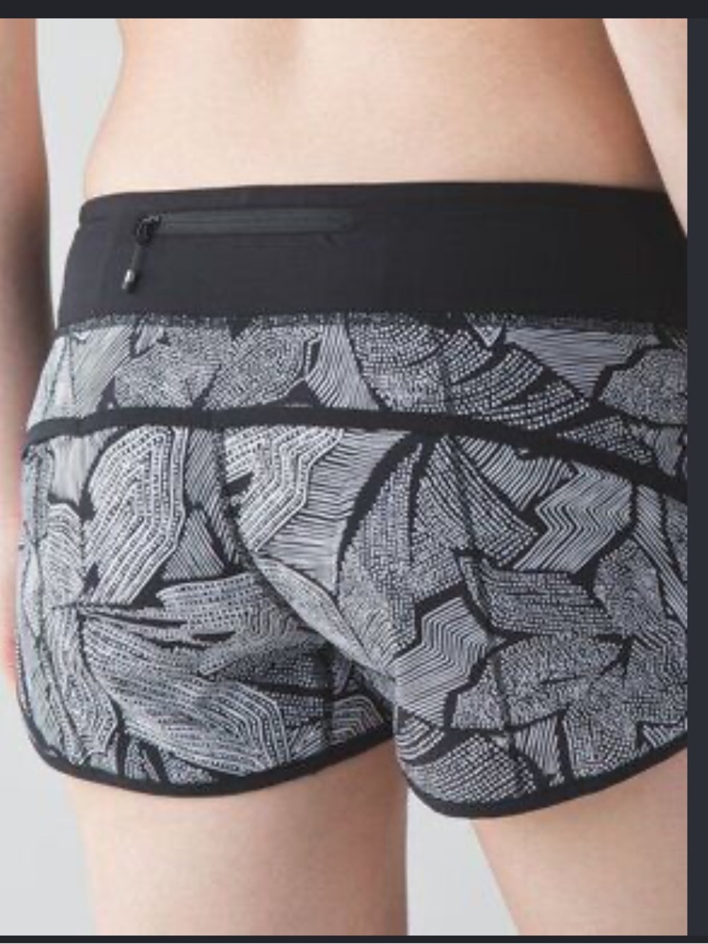 Lululemon Speed Up Low Rise Dottie Tribe Black & White Patterned Athletic Short